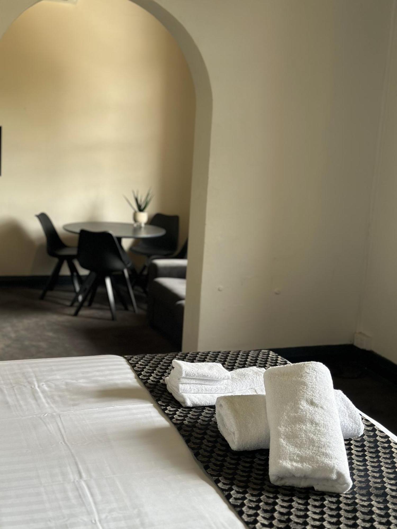 Romano'S Hotel & Suites Вага Вага Екстериор снимка