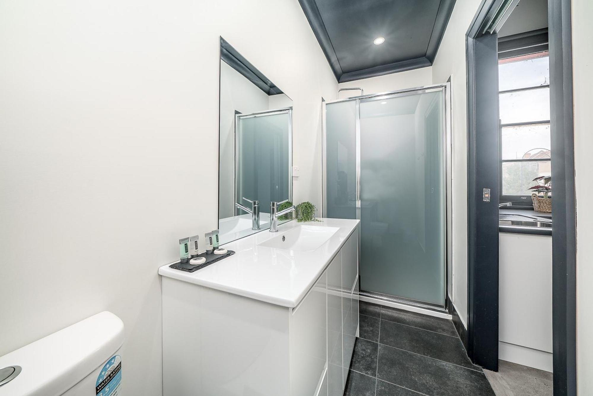Romano'S Hotel & Suites Вага Вага Екстериор снимка