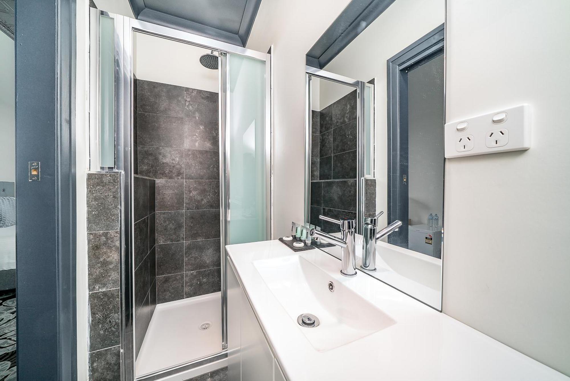 Romano'S Hotel & Suites Вага Вага Екстериор снимка
