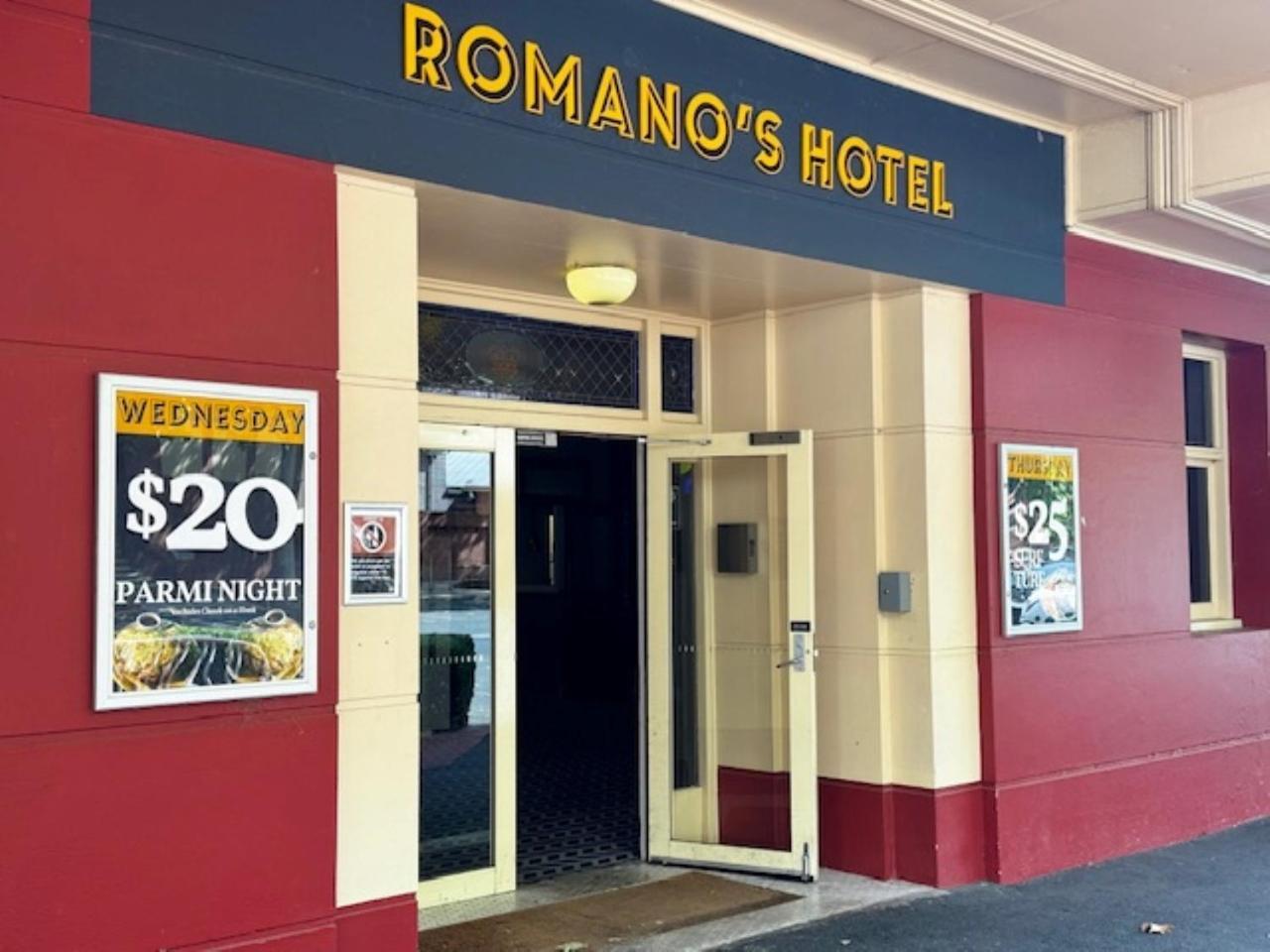 Romano'S Hotel & Suites Вага Вага Екстериор снимка